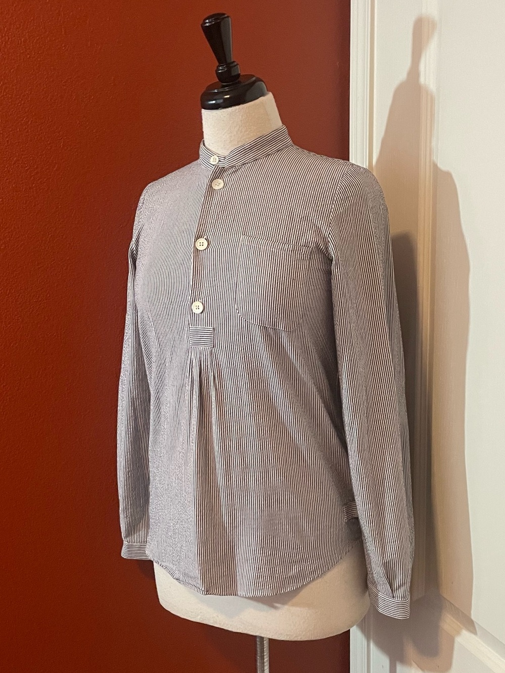 A.P.C. Women’s Seersucker Pullover Micro Striped Mandarin Collar Blouse Top